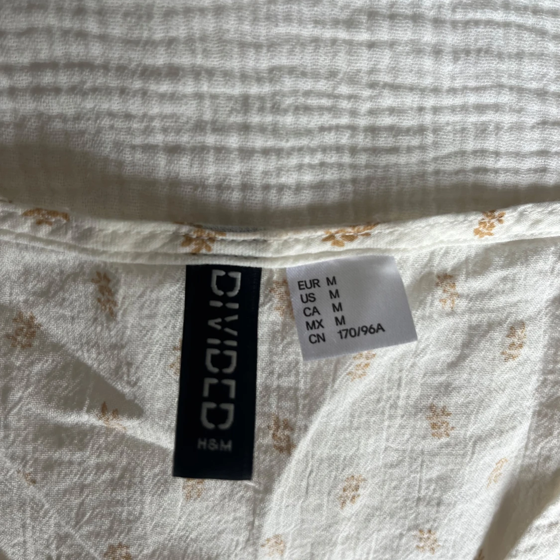 Vit blommig blus från H&M - 1