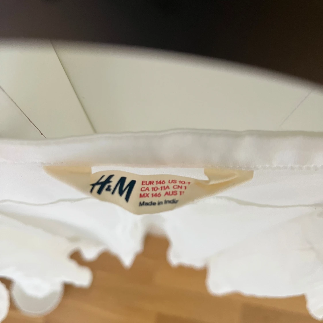 Vit blus med volang / bolero - 2