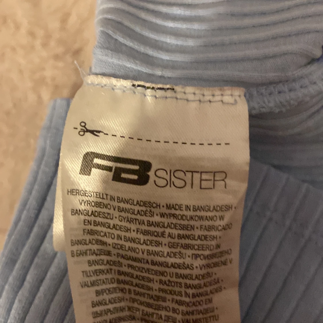 Ljusblå ribbad linnetopp FB Sister - 1