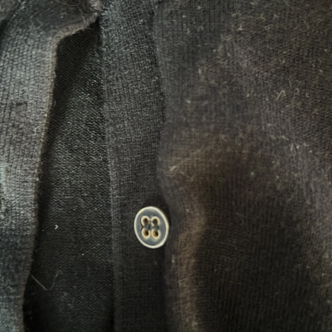 Svart kofta från Mango med knappar - 2