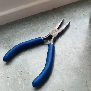 Tång - Tång som funkar bra till bl.a. smycketillverkning.