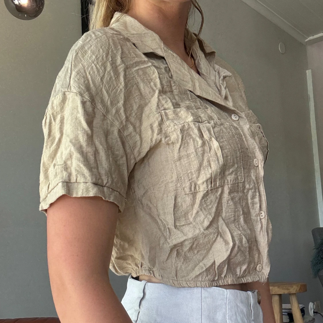 Beige kortärmad skjorta - 2