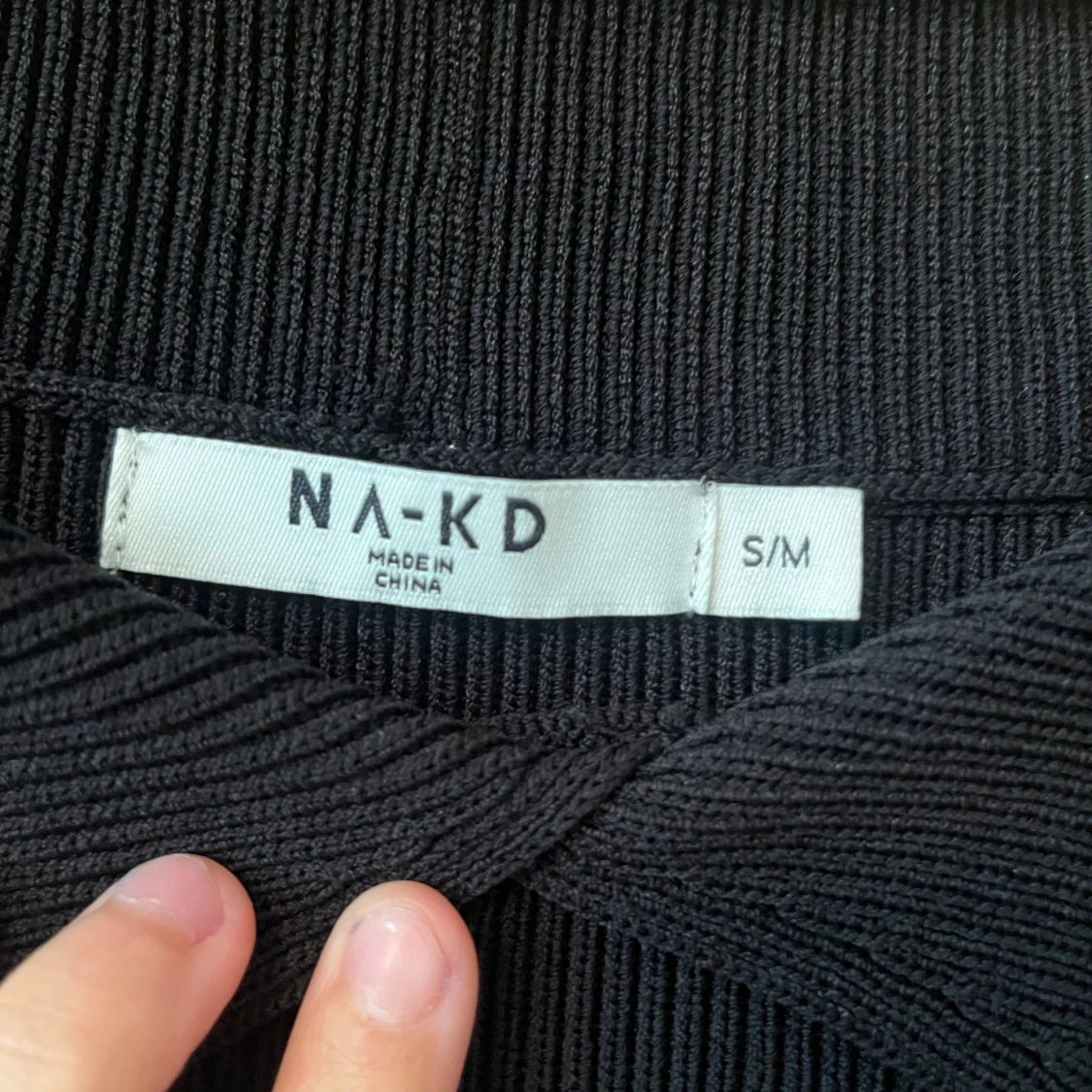 Svart ribbad klänning från NA-KD - 1