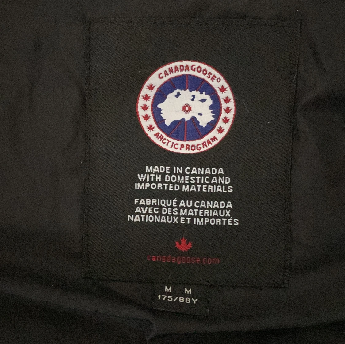 Svart dunväst från Canada Goose M - 2
