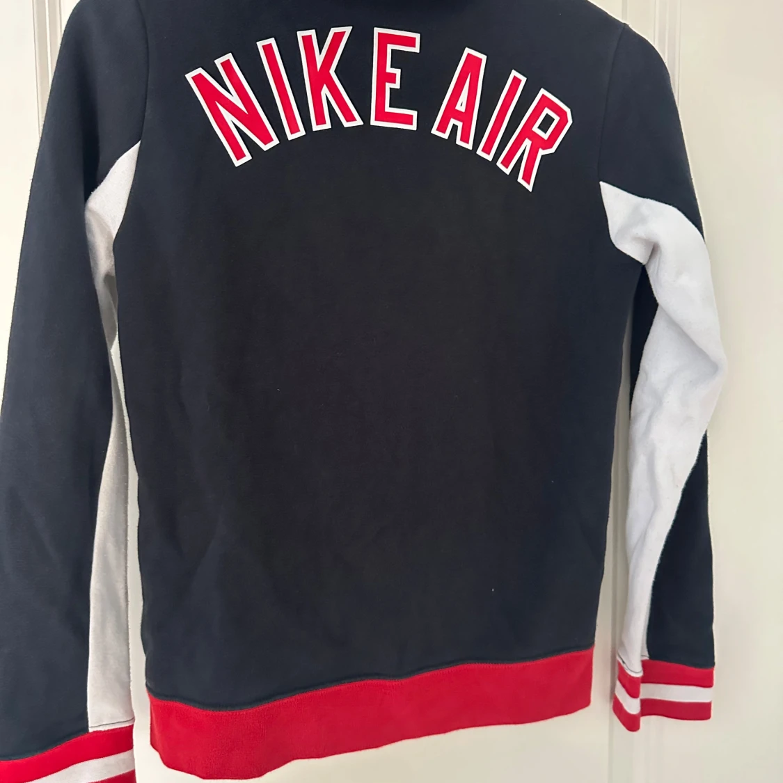 Nike Air svart hoodiejacka  - 1