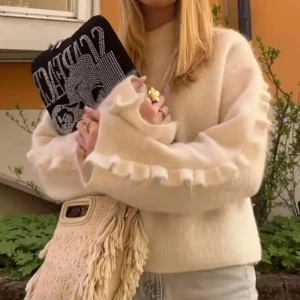 SÖKER DENNA TRÖJA - Söker denna tröja från arket i xs-s. Pris kan vi diskutera tillsammans! Skriv gärna om ni sett annons eller säljer själv 💕🥰