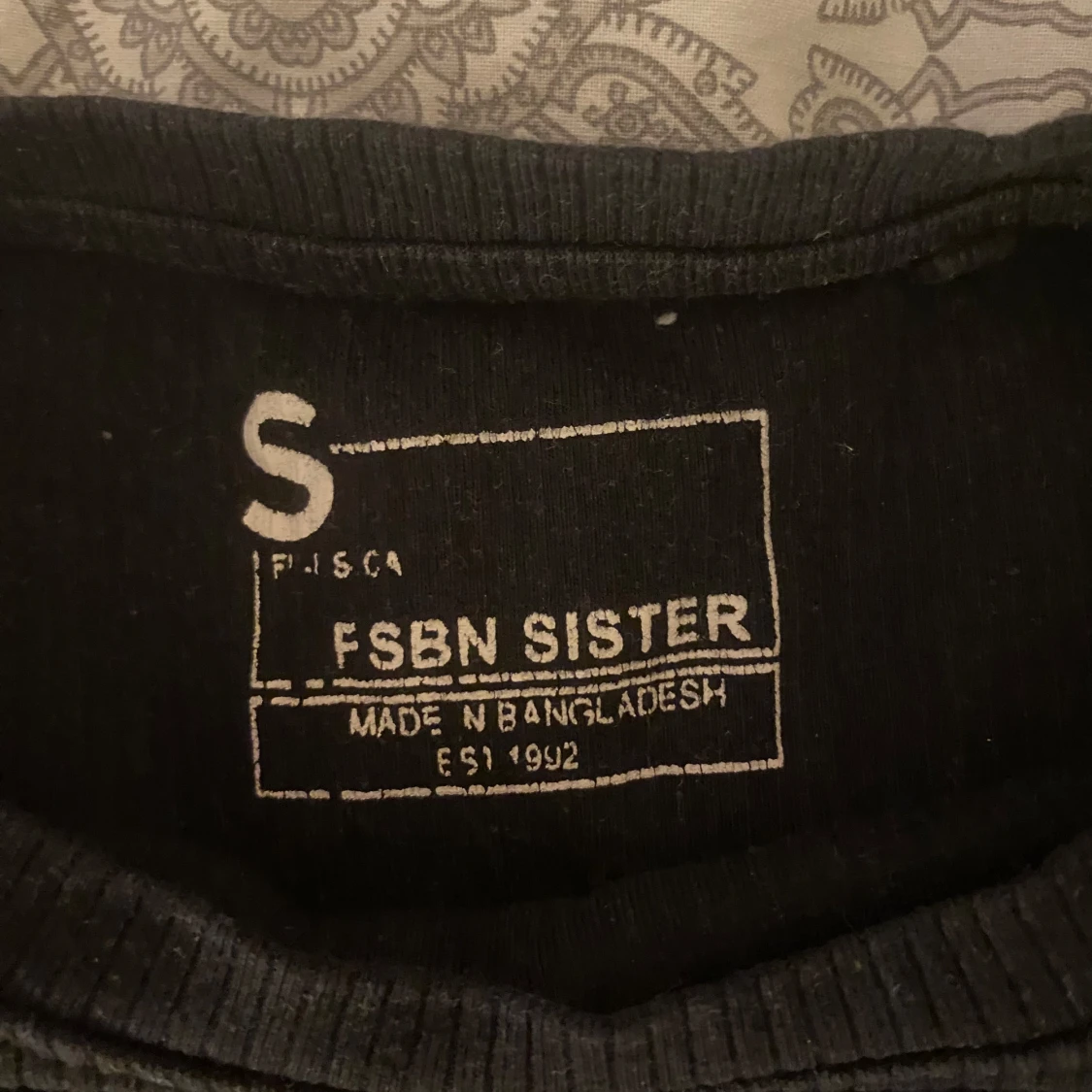 Svart croppad topp från new yorker  - 1