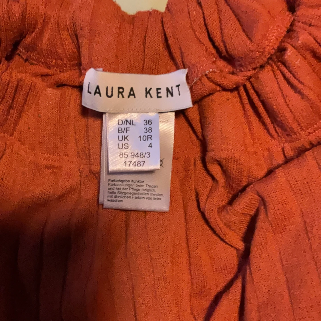 Roströda ribbade byxor Laura Kent - 1