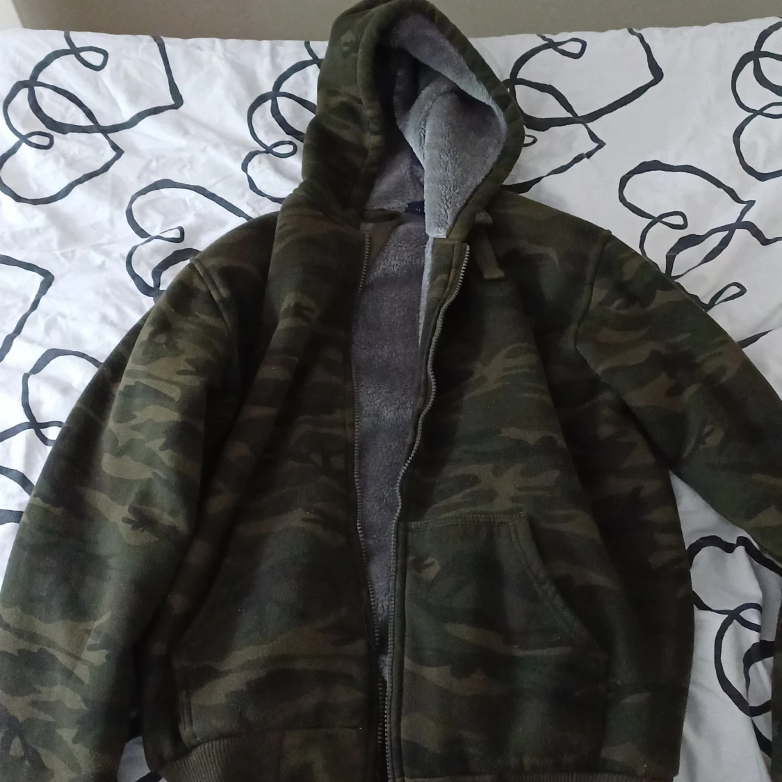 Camo zipper hoodie 