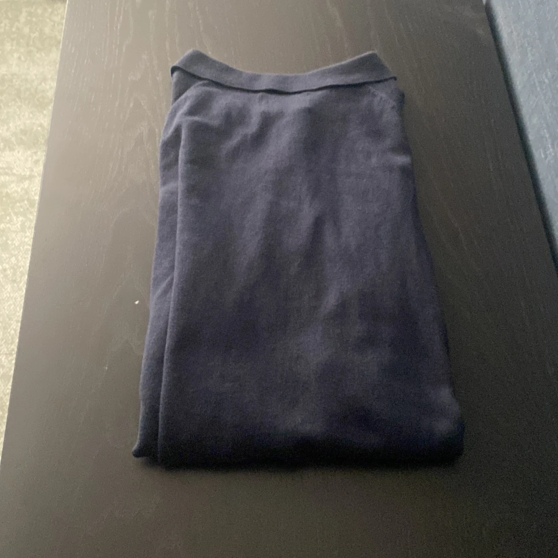 Marin blå långärmad pikétröja från Bläck - 1