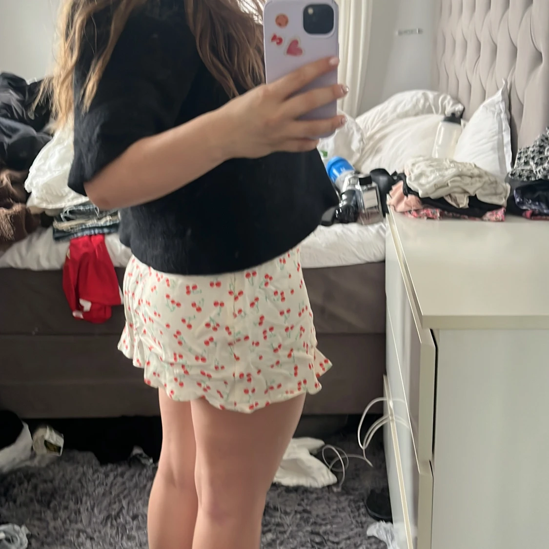 Vit kjol med körsbärsmönster från Zara - 1