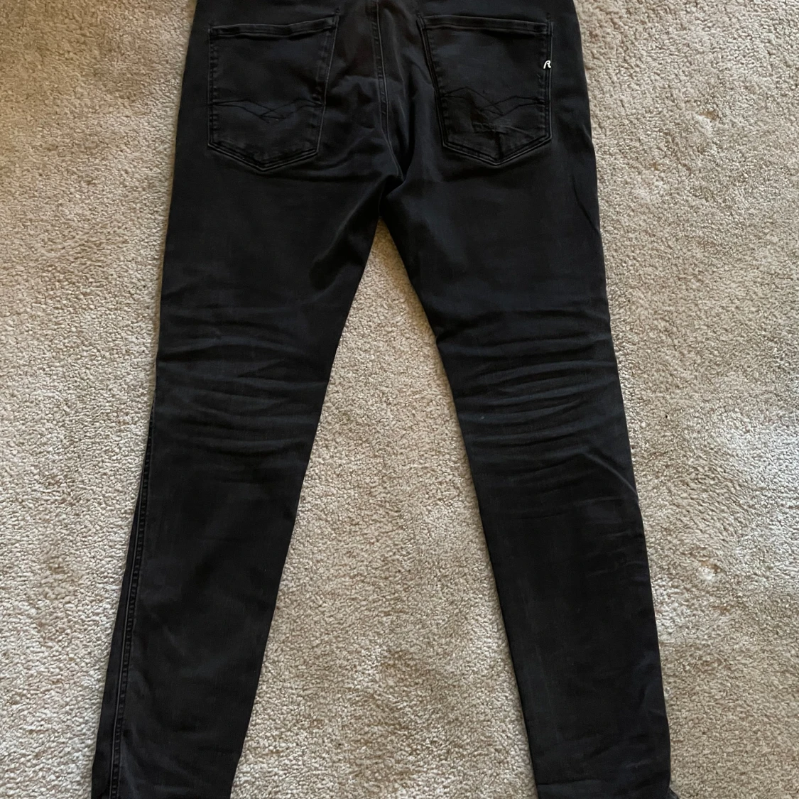 Svarta jeansbyxor från Replay - 2