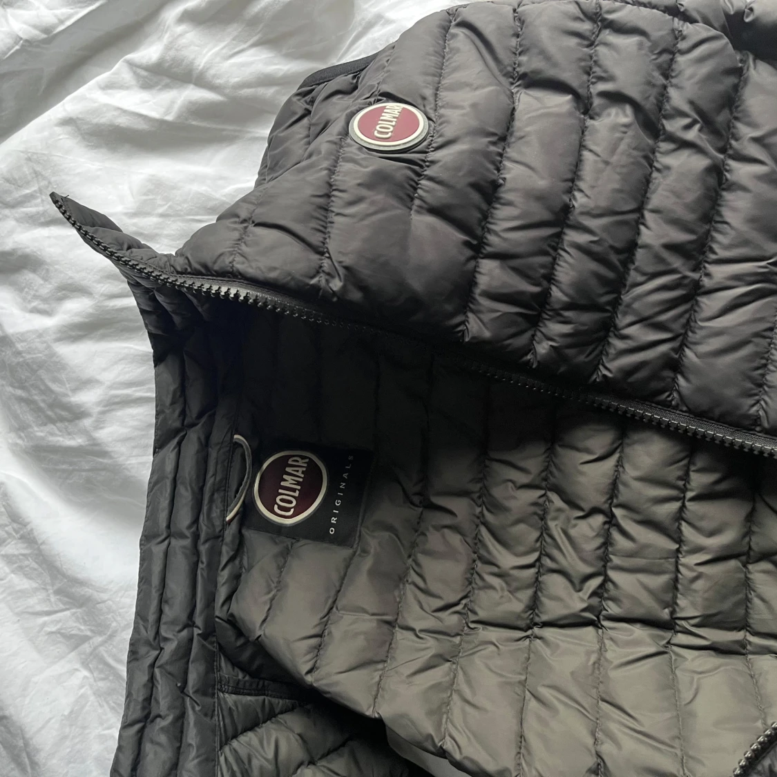 Svart dunväst från Colmar - 2