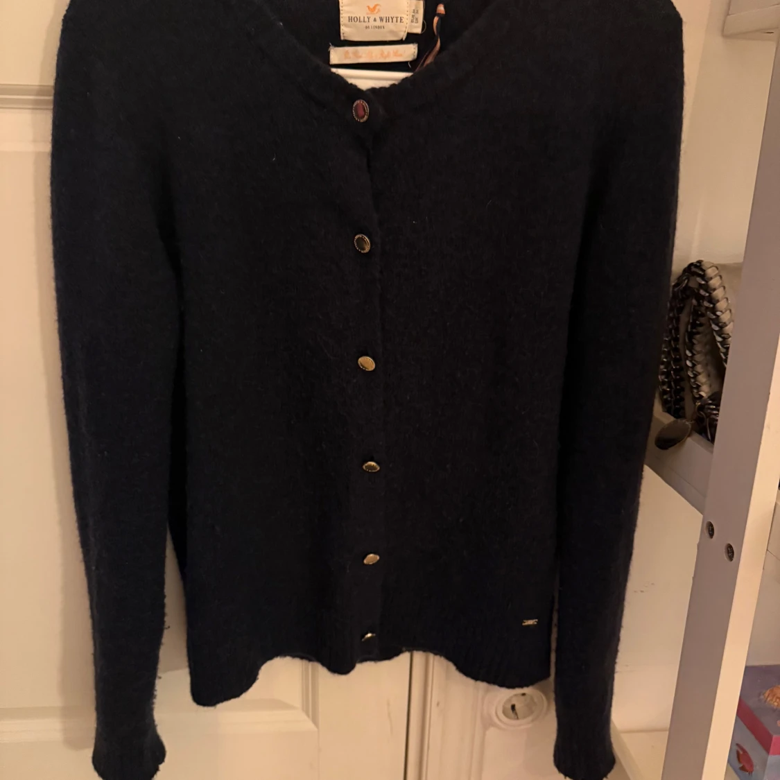 Mörkblå kofta från Holly & Whyte - 3