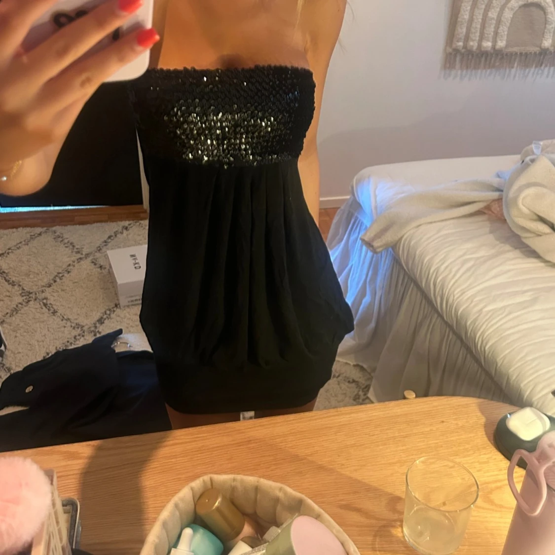 Svart miniklänning  - 2