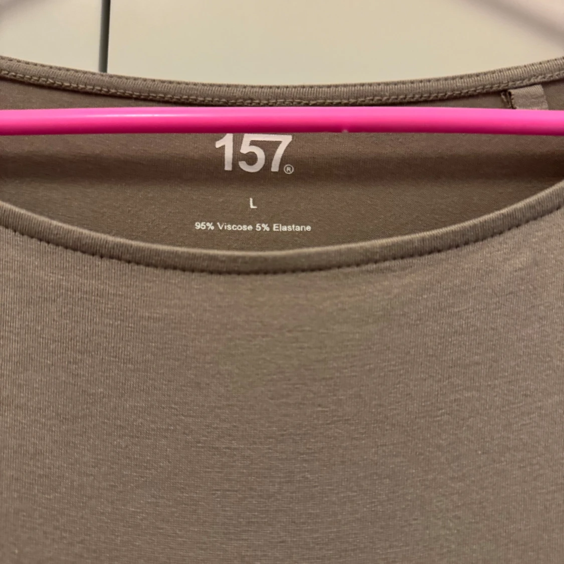 Beigefärgad långärmad topp från Lager 157 - 2