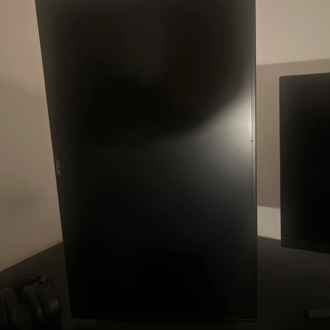 Svart datorskärm från ASUS 