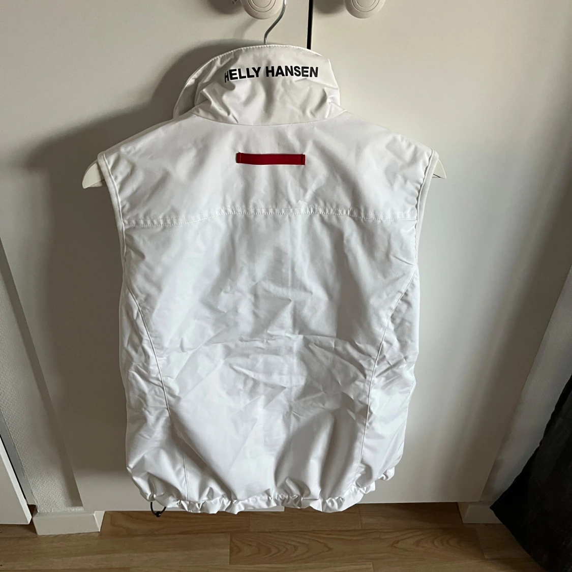 Vit väst från Helly Hansen - 1
