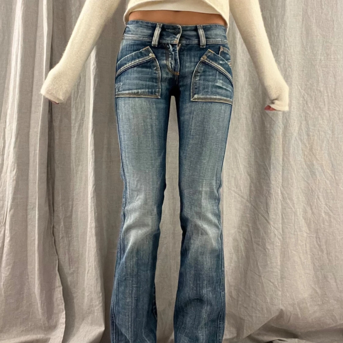 Blå jeans lågmidjade  - 1