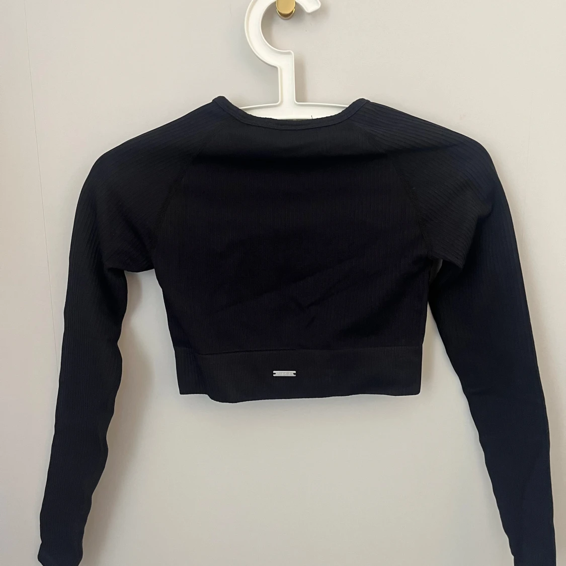 Svart croppad långärmad topp Aim'n - 1