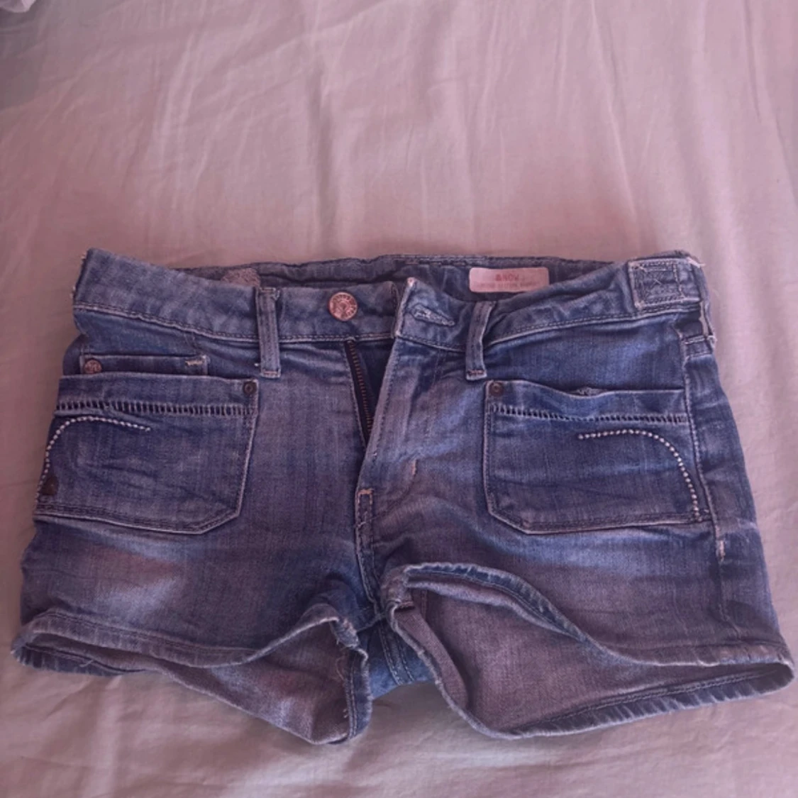 Unika Vintage - Limited Edition shorts från &Now