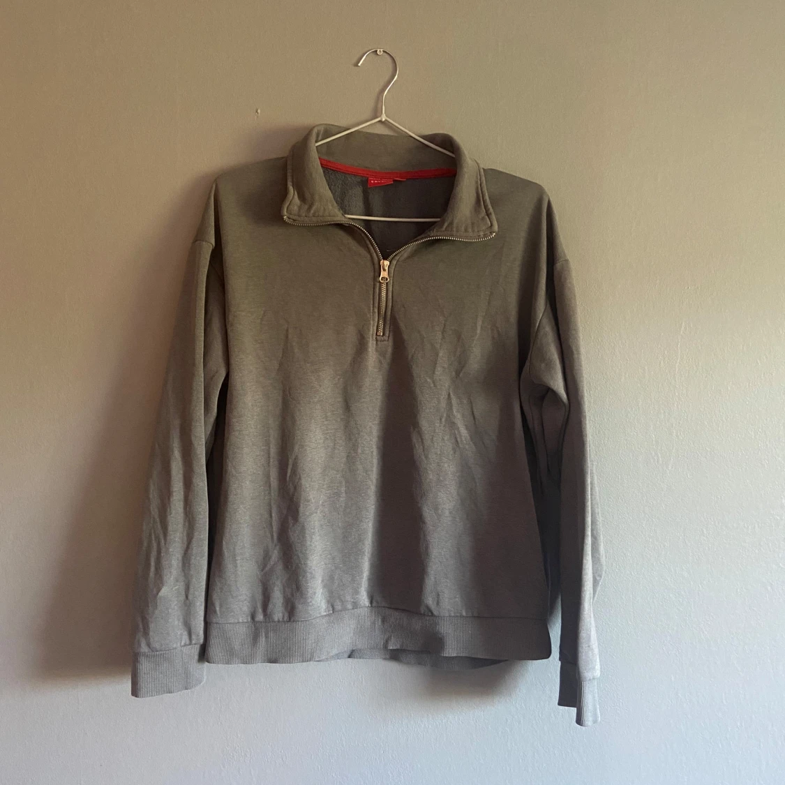 Grå half zip tröja från RYVLS