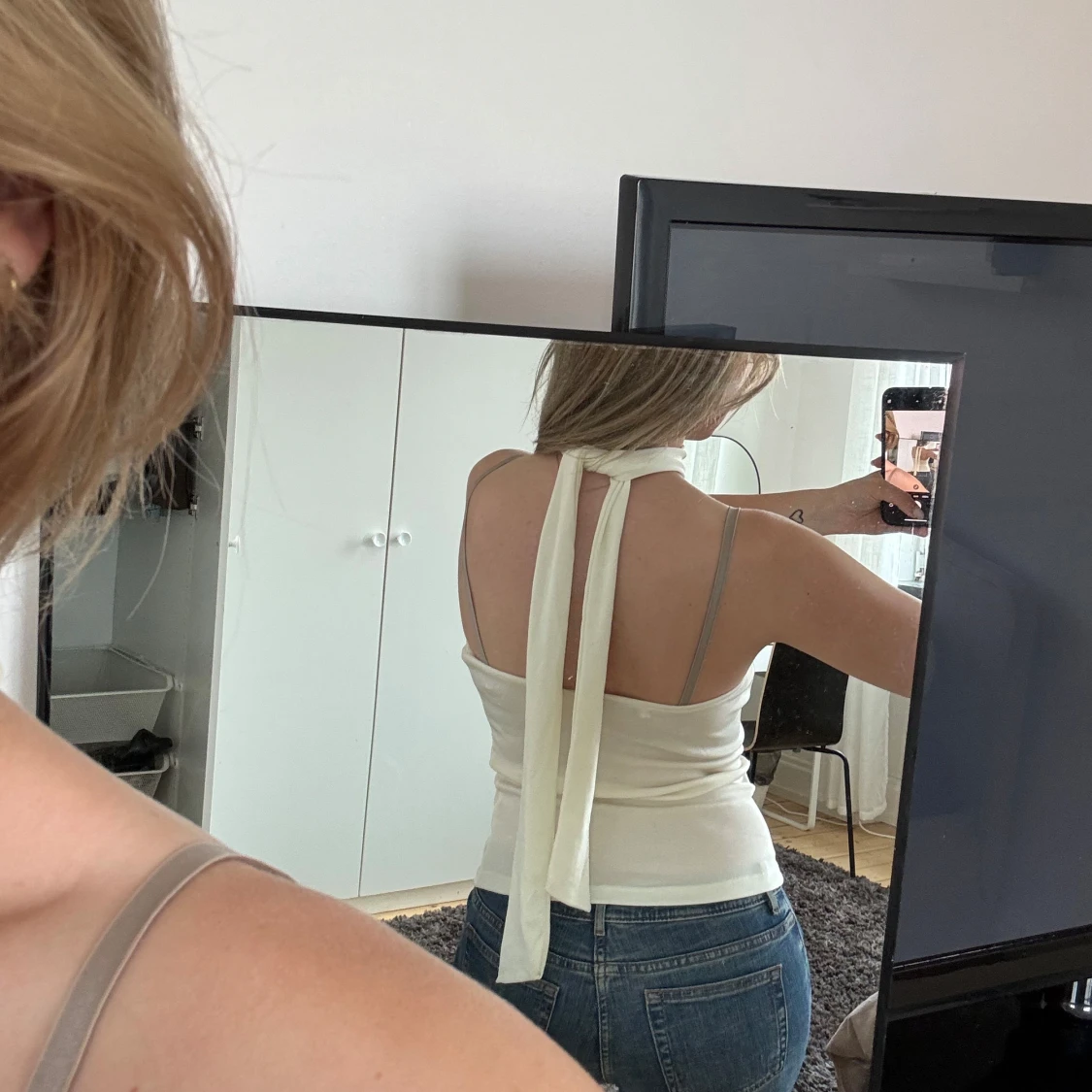 Beige halterneck topp från NA-KD - 1