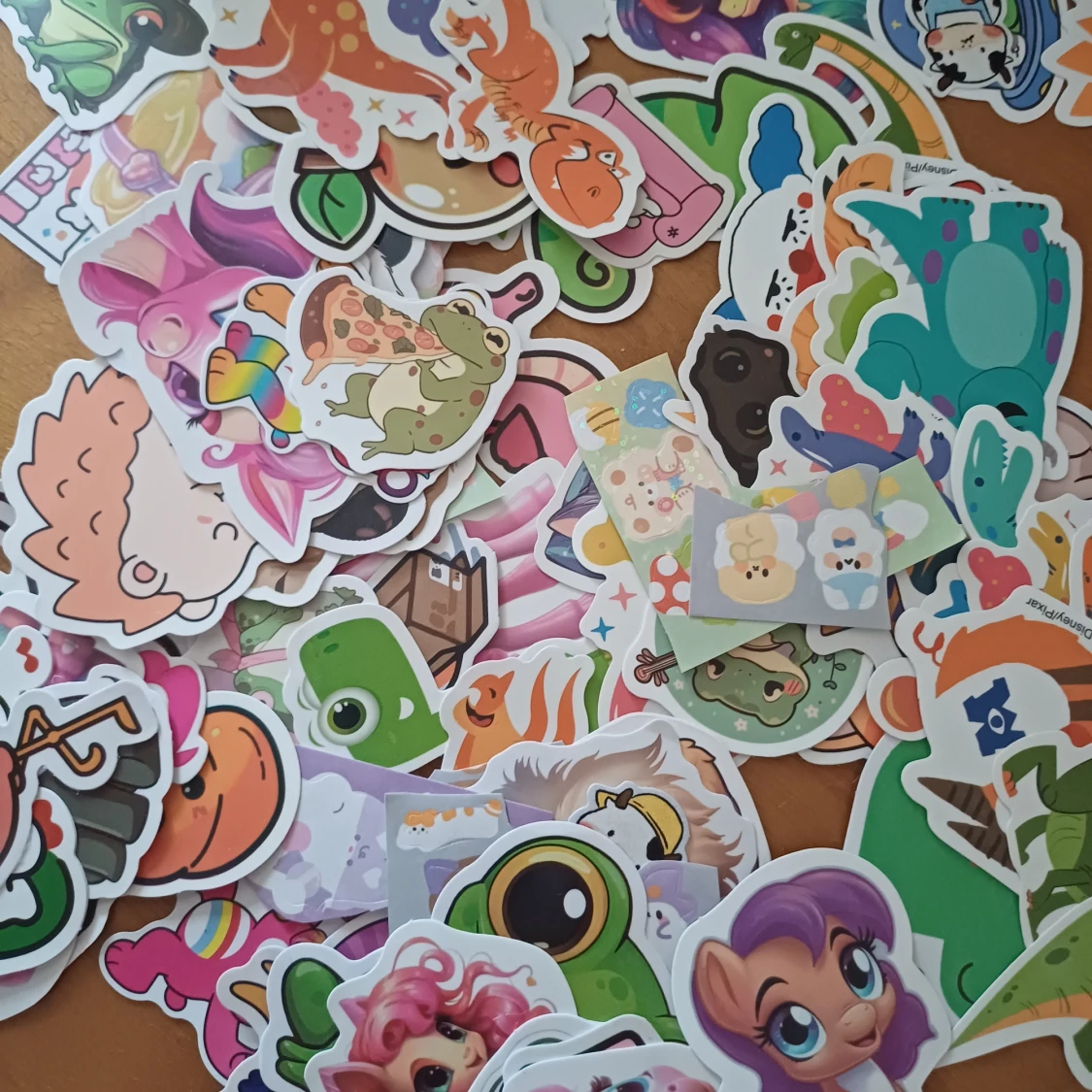 Samlingsbok med söta djurstickers