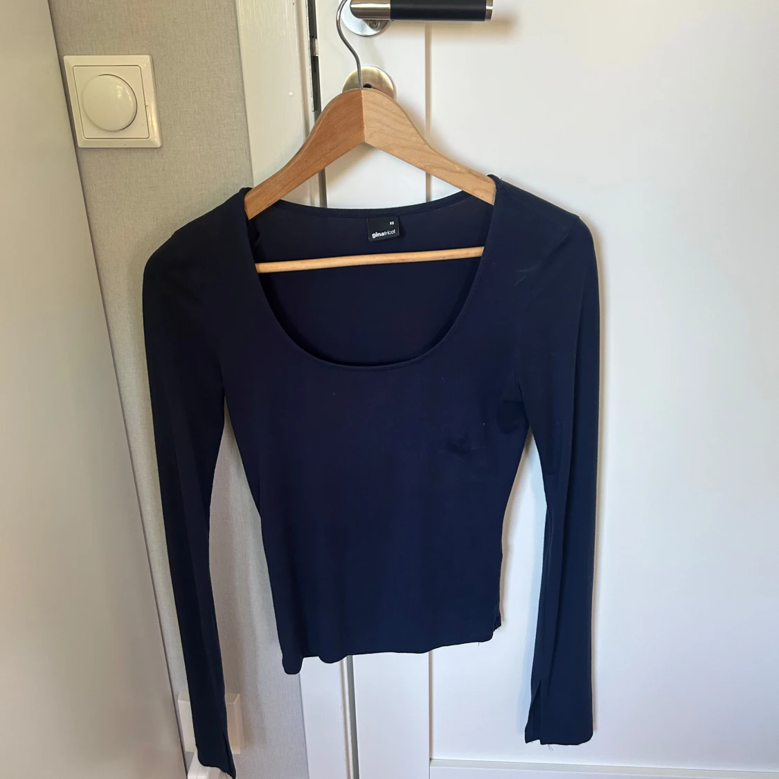 Mörkblå långärmad topp Gina Tricot - 1