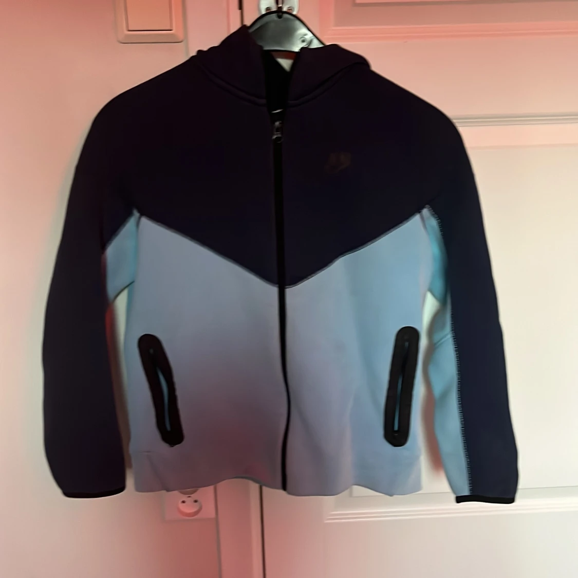 Nike blå vindjacka med huva XL