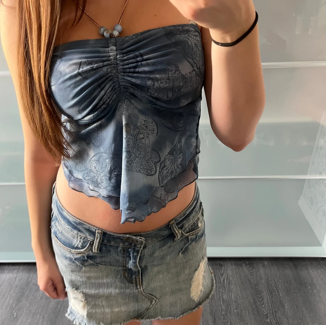 Blå paisleymönstrad bandeau tubtopp