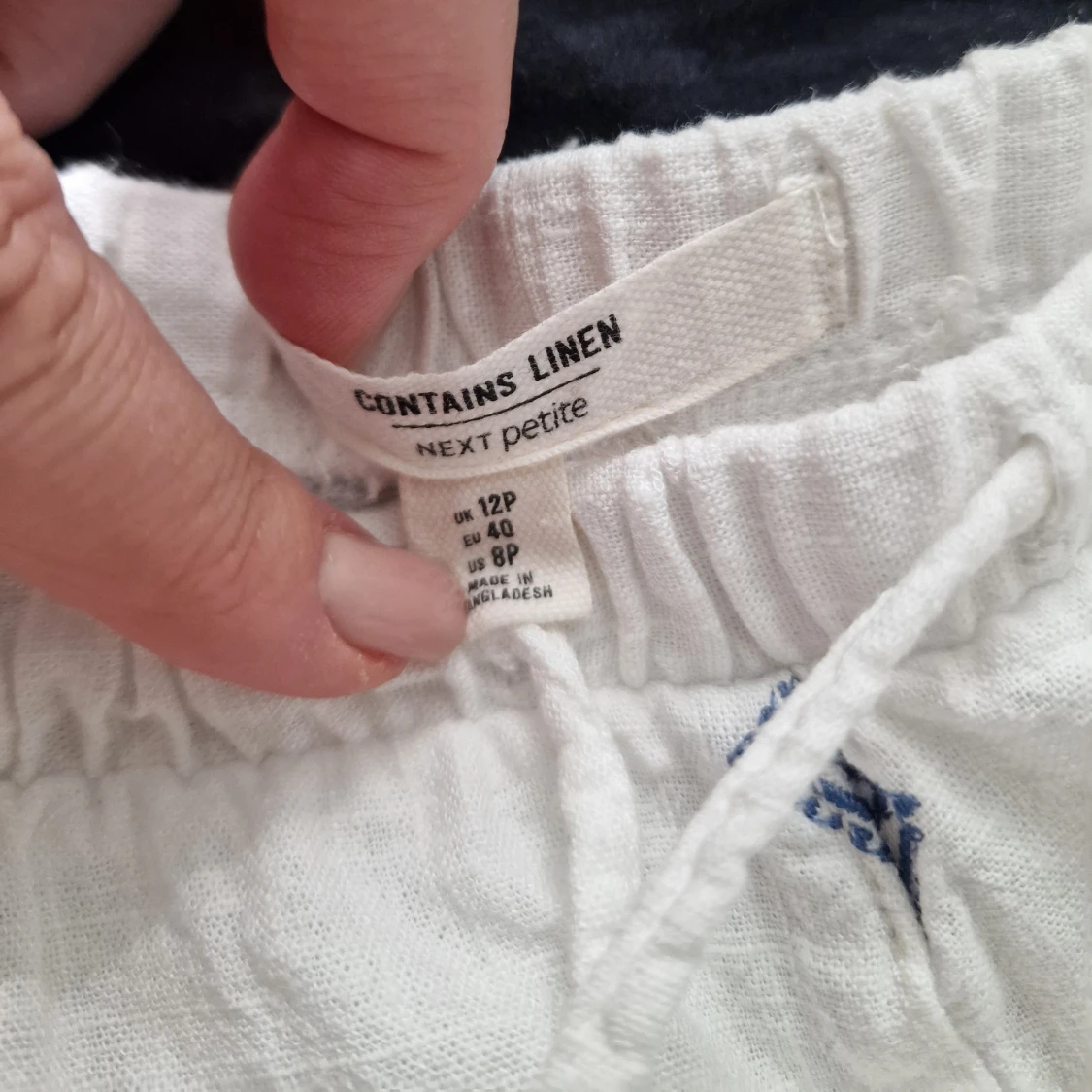 Vita linnebyxor med blått broderi Next - 3