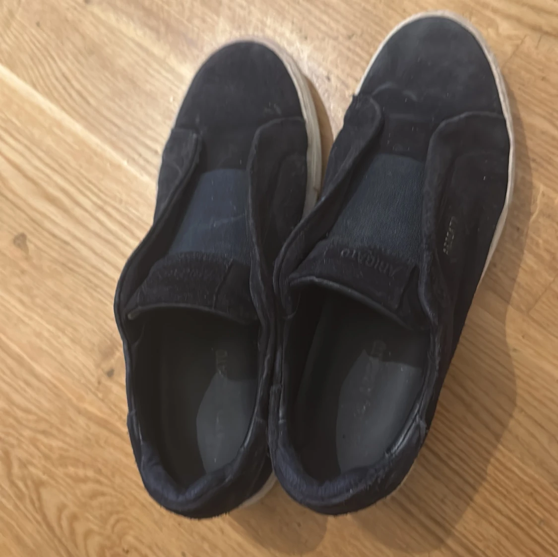 Svarta sneakers från Axel Arigato