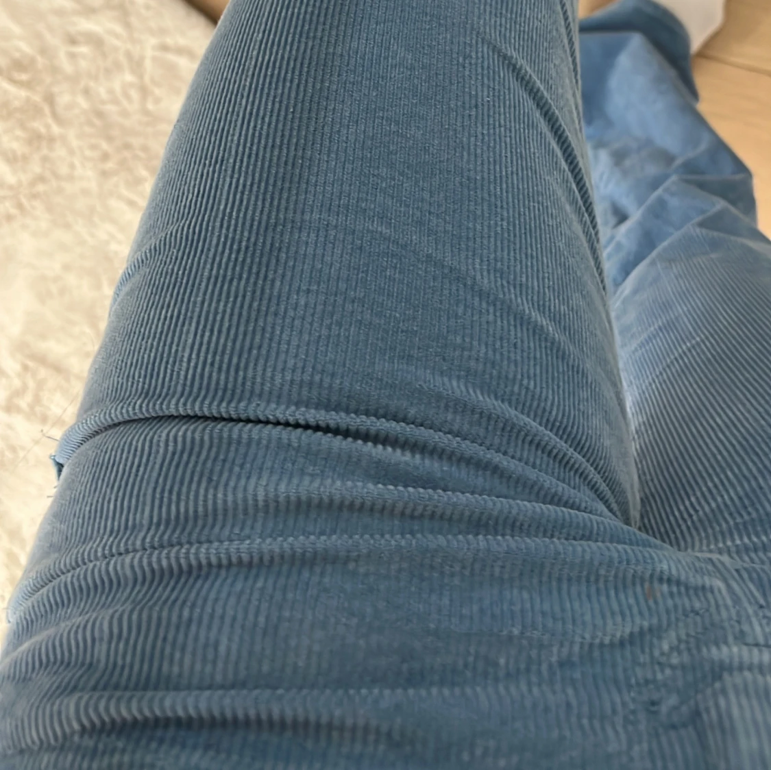 Blå manchesterbyxor från H&M Divided - 1