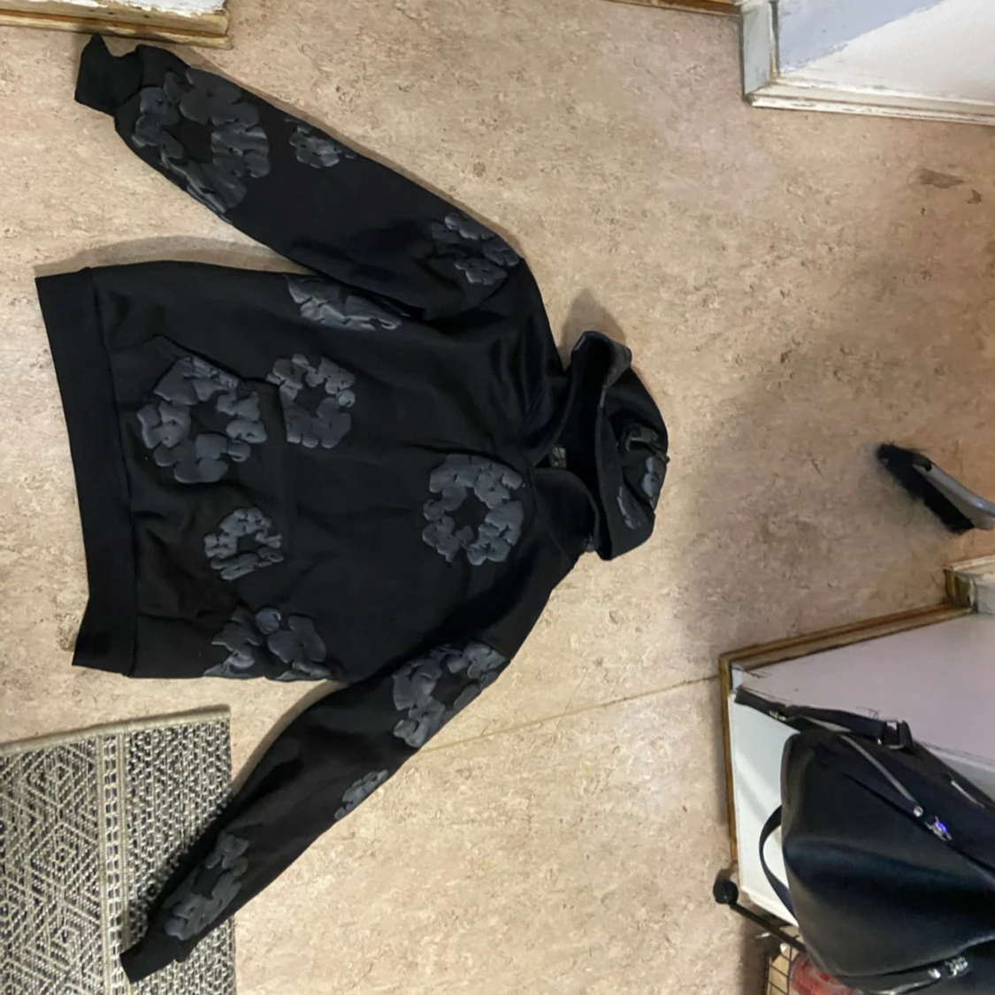 Svart deanim tears hoodie - 1