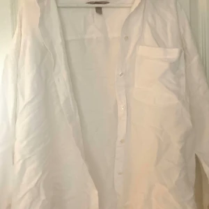 Linneskjorta - Skjorta i linnematerial. Superbra kvalite. Nästan aldrig använd!☺️