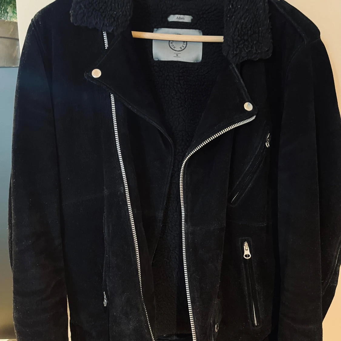 Svart fodrad mockajacka  - 1