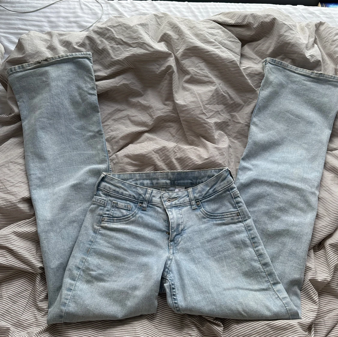 Ljusblå straight leg jeans - 2