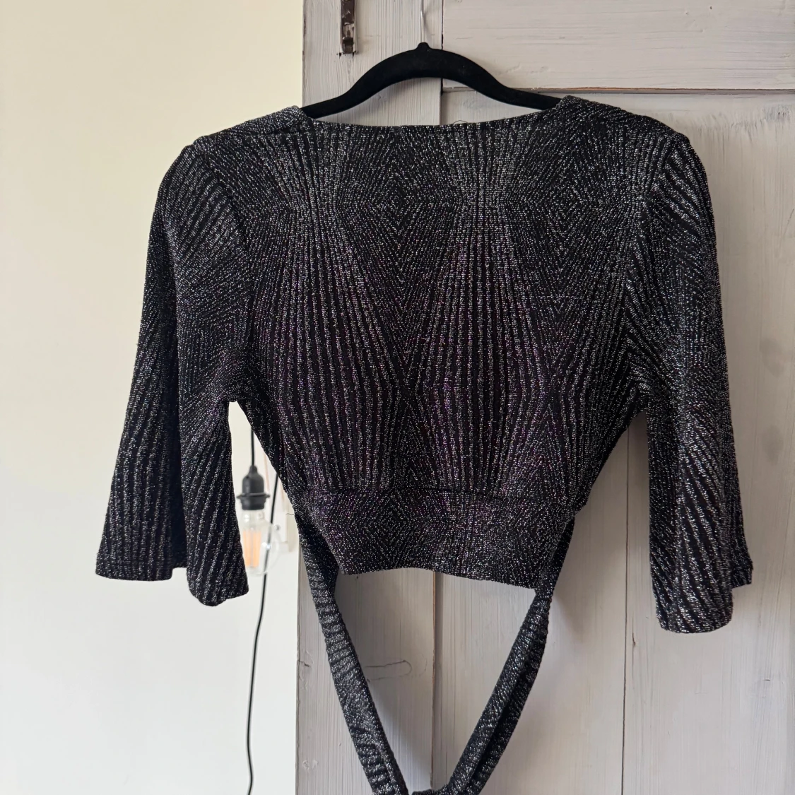 Glittrig omlottopp från Pull&Bear - 2