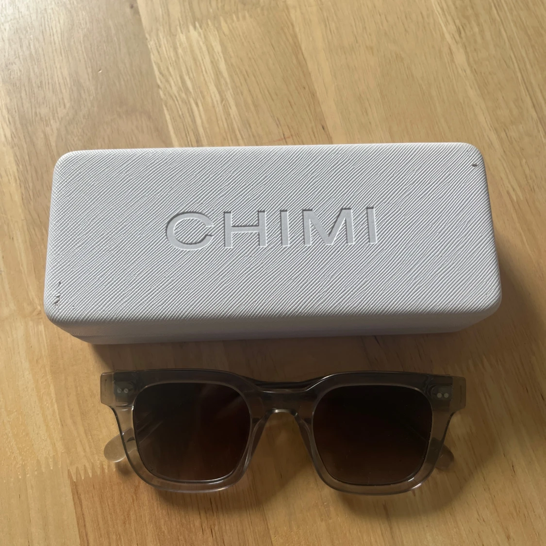 CHIMI 04 GREY