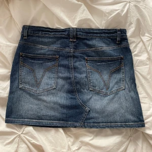 Jeanskjol - Snygg blå jeanskjol! 💗