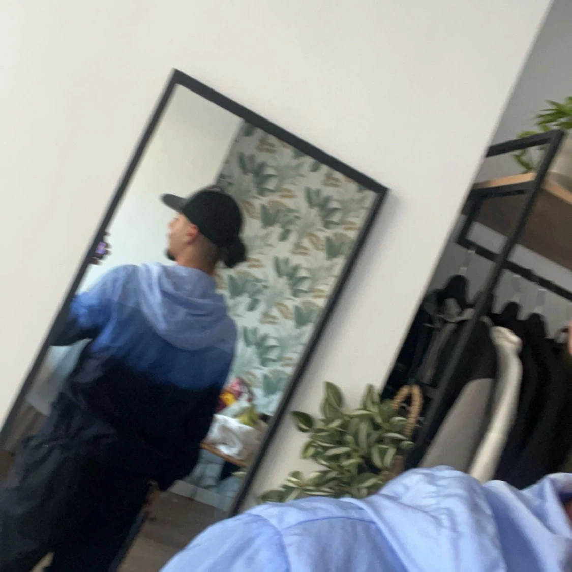 Blå vindjacka från Moncler - 1