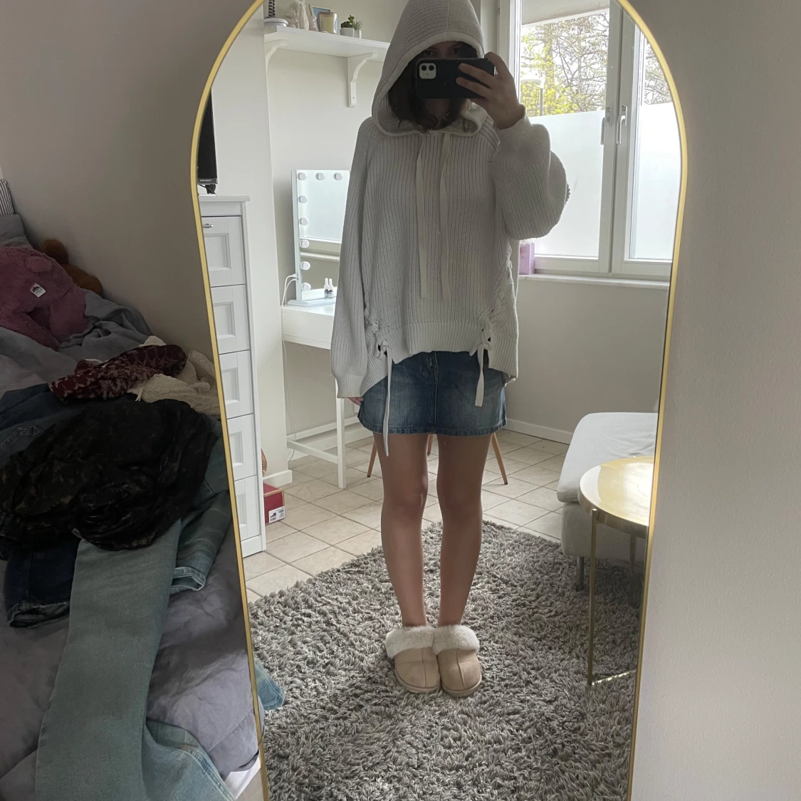 Vit oversized stickad hoodie med snörning - 2