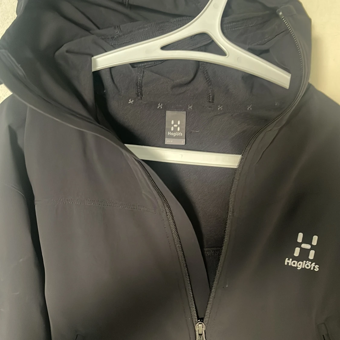 Svart vindjacka från Haglöfs - 2
