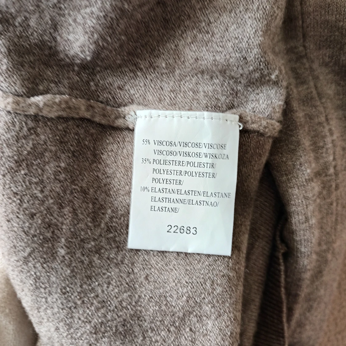 Beigemelerad tröja med strass från Minority - 2