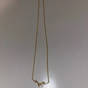 Äkta guld halsband  - Säljer ett halsband som har används runt två gånger och som är i äkta guld 