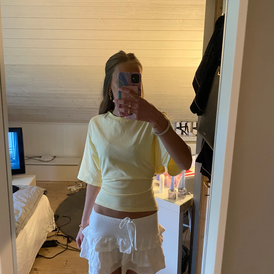 Intresskoll på en gul knyt topp från Nelly - 2