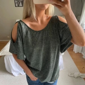 Topp med cut out - Så snygg topp!!