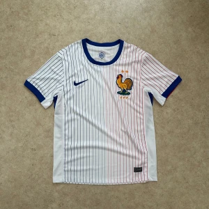 Frankrike bortatröja 2024/25 - Storlek S