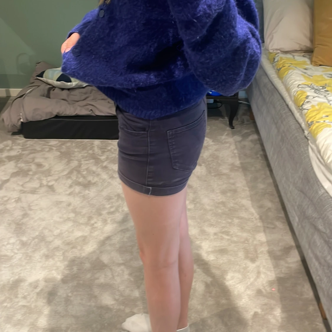 Mörkblå jeansshorts med låg midja - 2